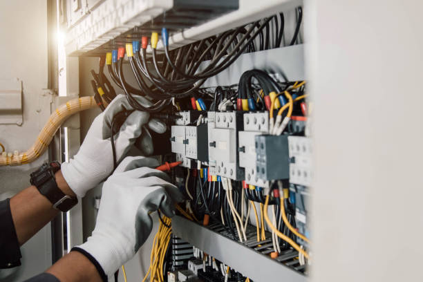 Best Licensed Electrician  in St Anne, IL